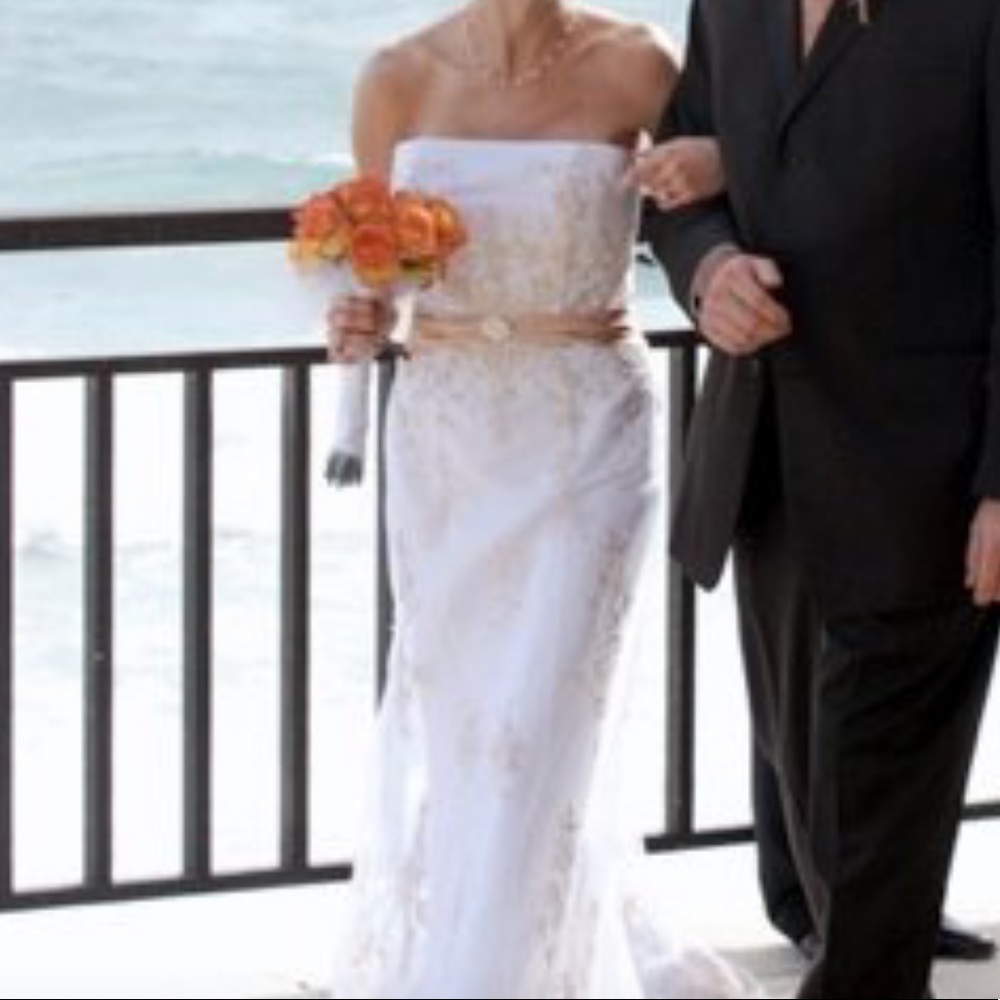 Alfred Angelo - wedding dress. Size 2